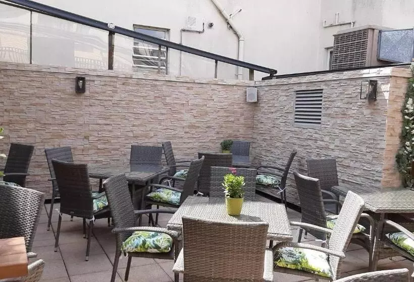 پانسیون The 'rafter's Gastropub