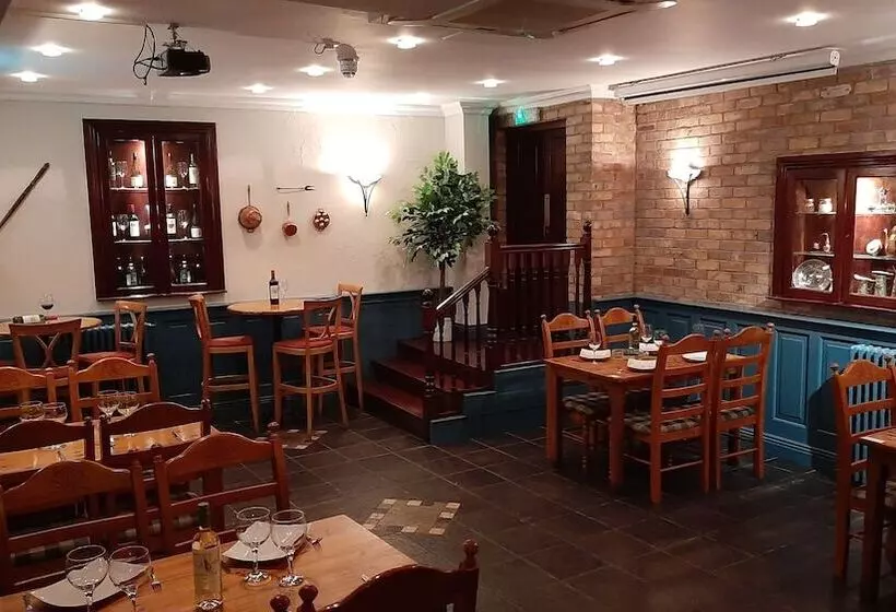 پانسیون The 'rafter's Gastropub