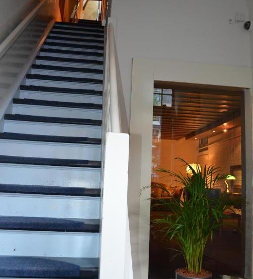 Rembrandtplein Bed & Breakfast