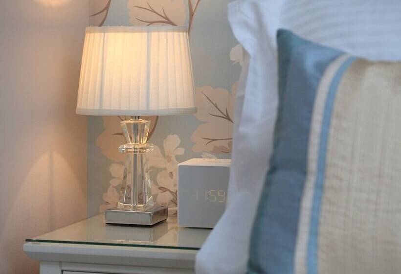 Virginia House Bed And Breakfast