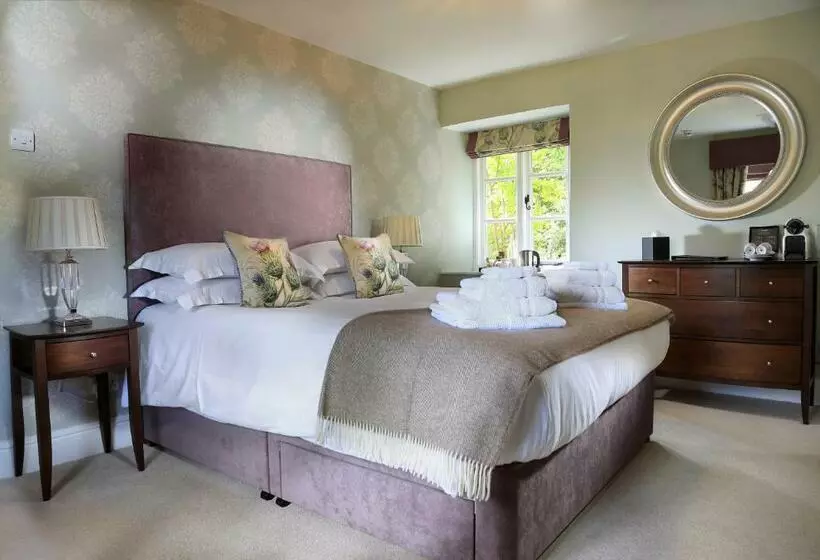 Virginia House Bed And Breakfast