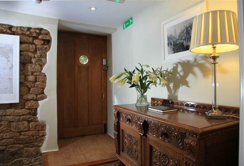 Virginia House Bed And Breakfast