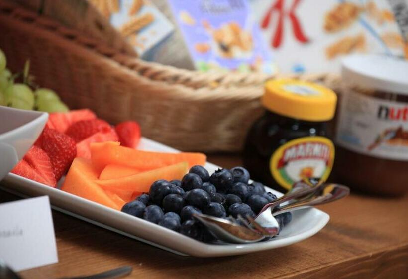 Virginia House Bed And Breakfast