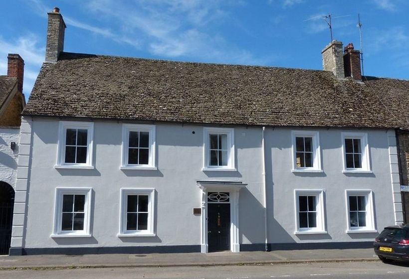 Bed and Breakfast B And B At Witney House