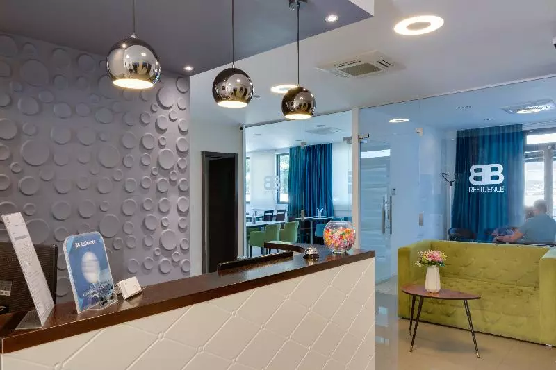 Bb Residence