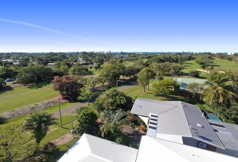 Bed and Breakfast 12th Tee Bnb