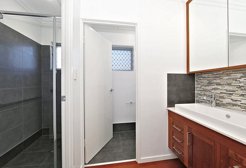 ベッドアンドブレックファースト 12th Tee Bnb