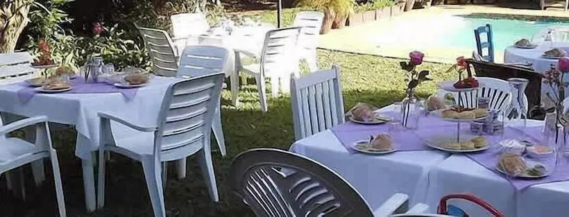 تختخواب و صبحانه Duck Inn