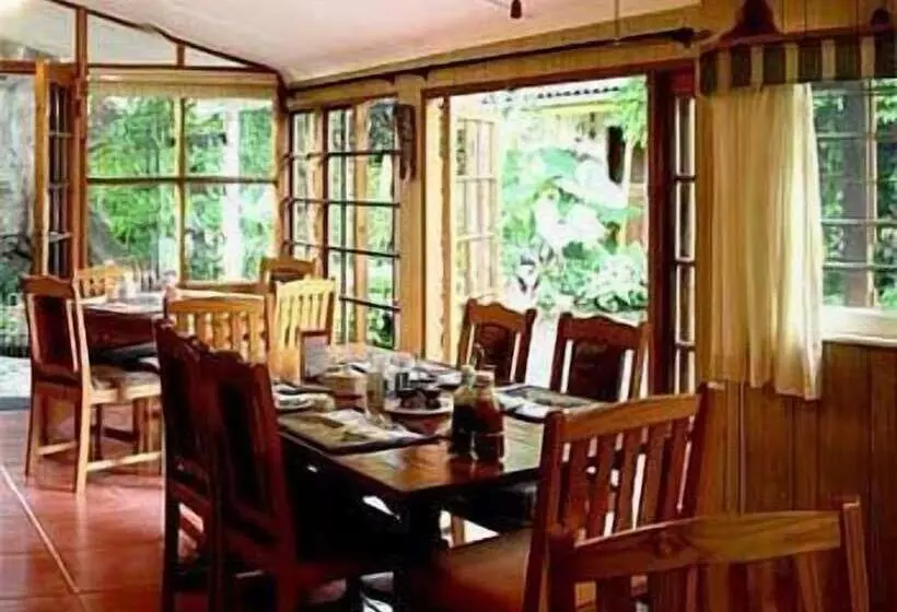 تختخواب و صبحانه Duck Inn