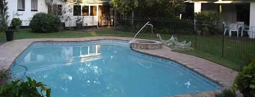 تختخواب و صبحانه Duck Inn