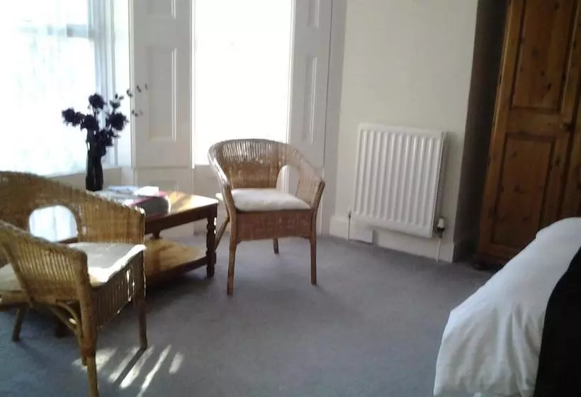 Aamiaismajoitus (B&B) Rolles Court