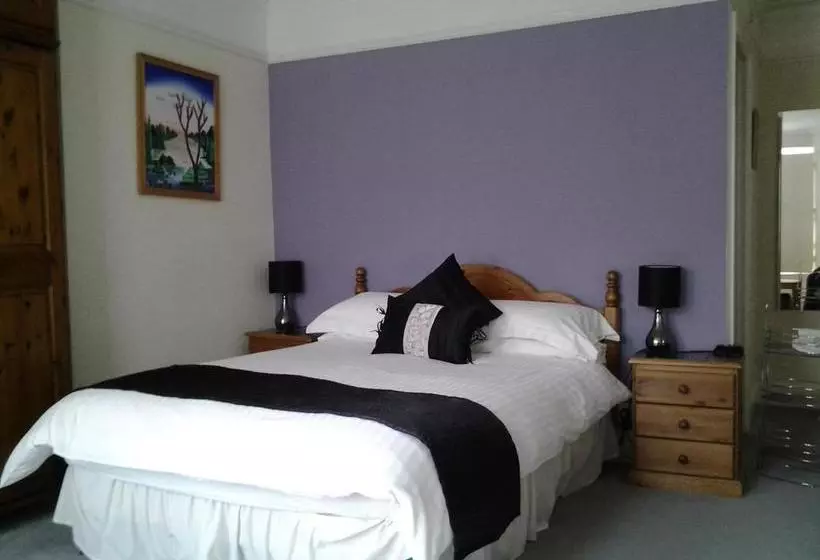 Aamiaismajoitus (B&B) Rolles Court