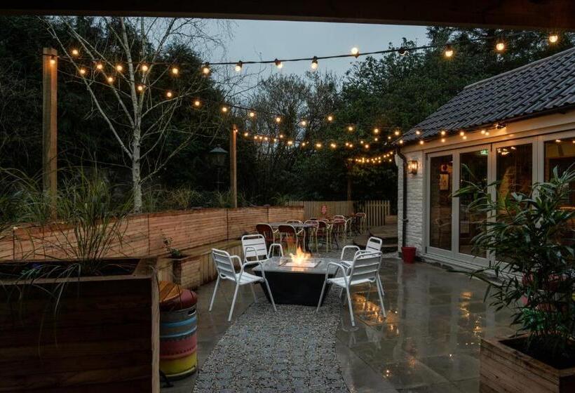 مسافرخانه The Litton