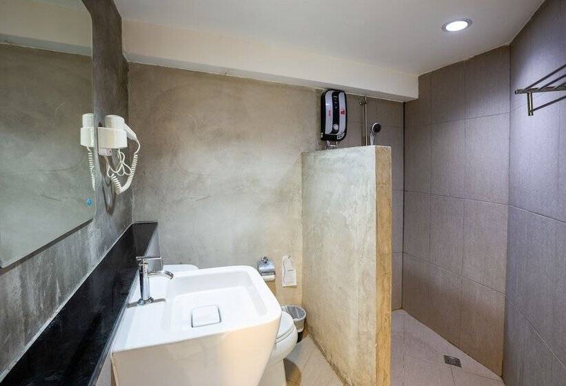 فندق B2 Sea View Pattaya Boutique & Budget