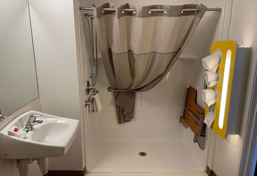 فندق Baymont By Wyndham Williston