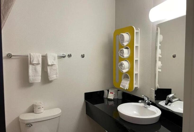 فندق Baymont By Wyndham Williston