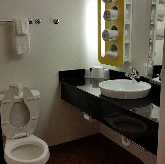 فندق Baymont By Wyndham Williston