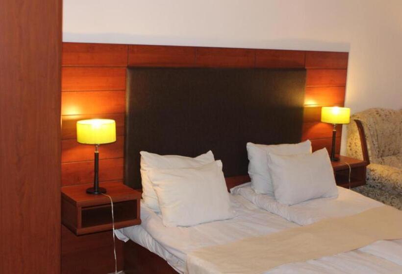 Diligence Hotel & Restaurant