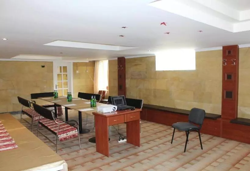 Diligence Hotel & Restaurant