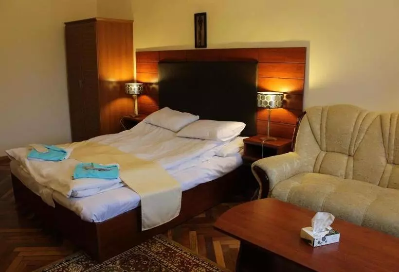 Diligence Hotel & Restaurant