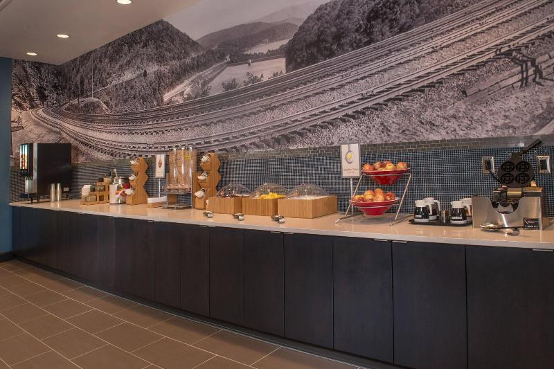 هتل Fairfield Inn & Suites By Marriott Altoona