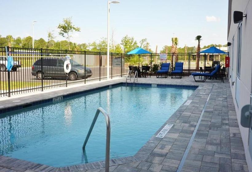 Отель Holiday Inn Express & Suites Jacksonville W I295 And I10, An Ihg