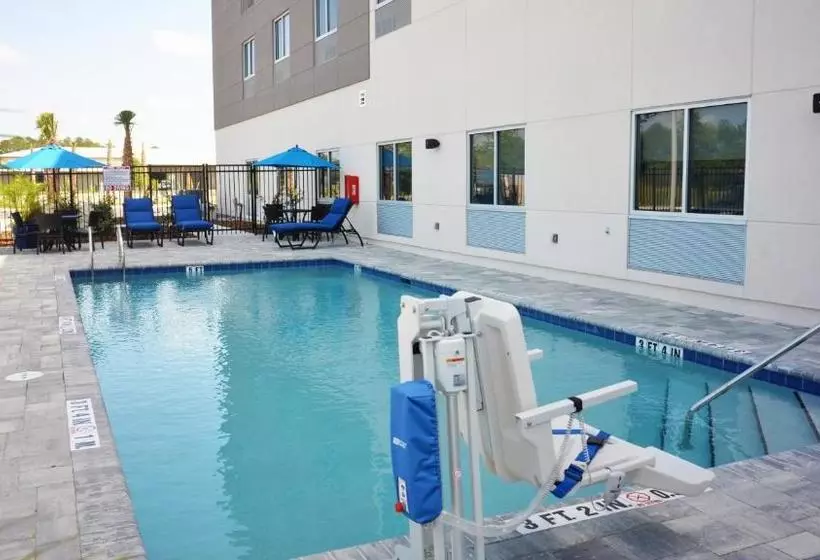 ホテル Holiday Inn Express & Suites   Jacksonville W   I295 And I10, An Ihg