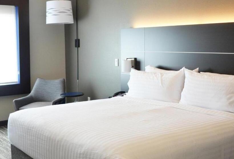 Отель Holiday Inn Express & Suites Jacksonville W I295 And I10, An Ihg