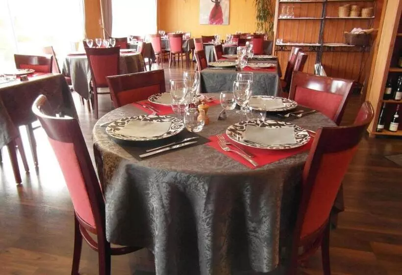 Hotelli Hôtel Le Forestia