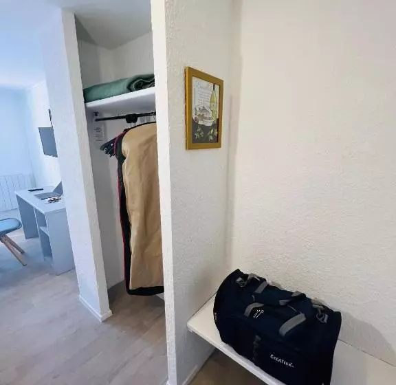 Hotelli Hôtel Le Forestia