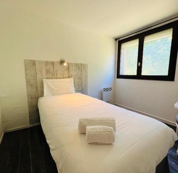 Отель Hôtel Le Forestia