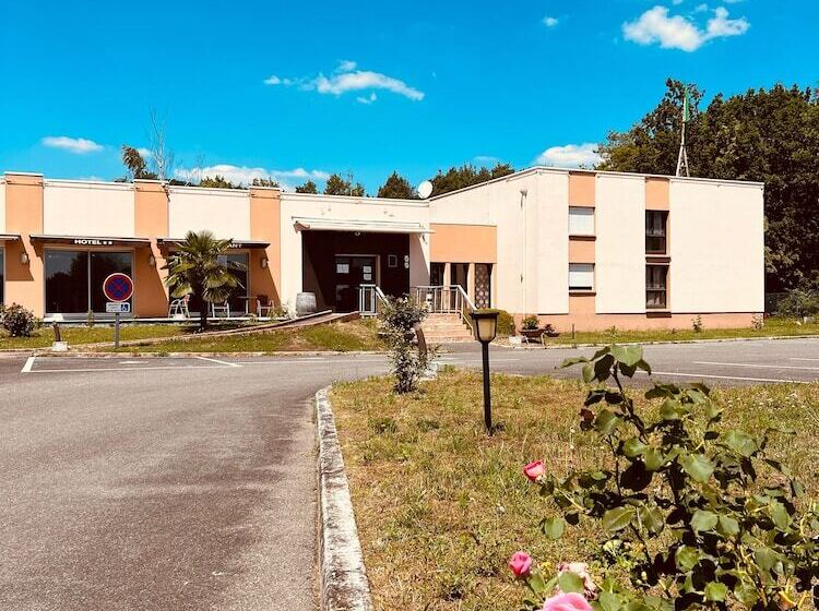 Отель Hôtel Le Forestia