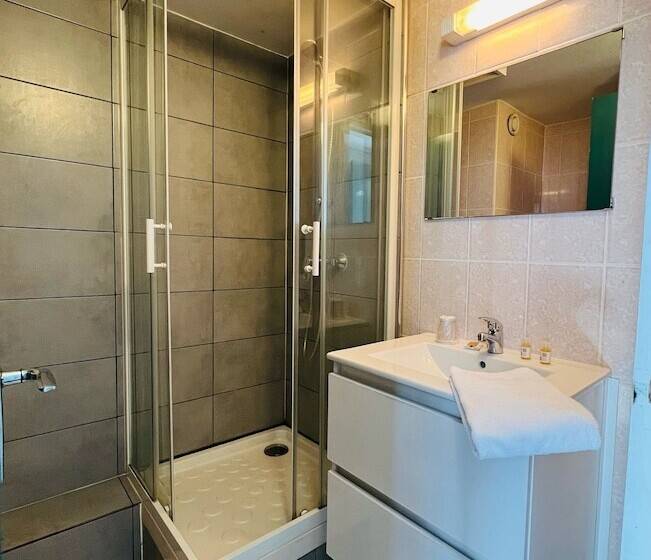 Отель Hôtel Le Forestia