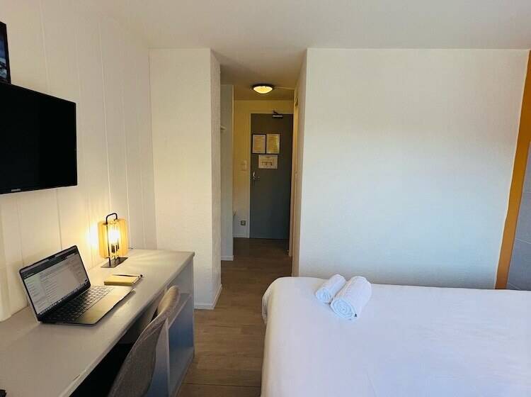 Отель Hôtel Le Forestia