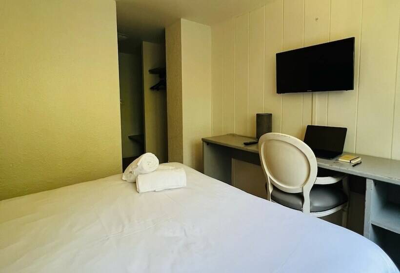 Отель Hôtel Le Forestia