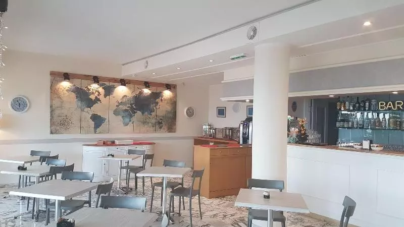 هتل Le Dauphin