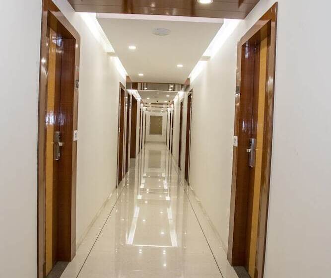 هتل Orange International