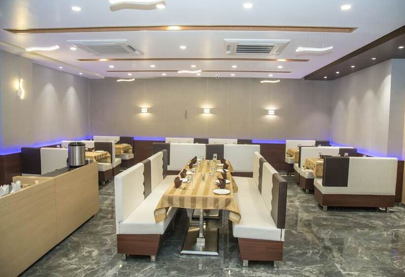 هتل Orange International