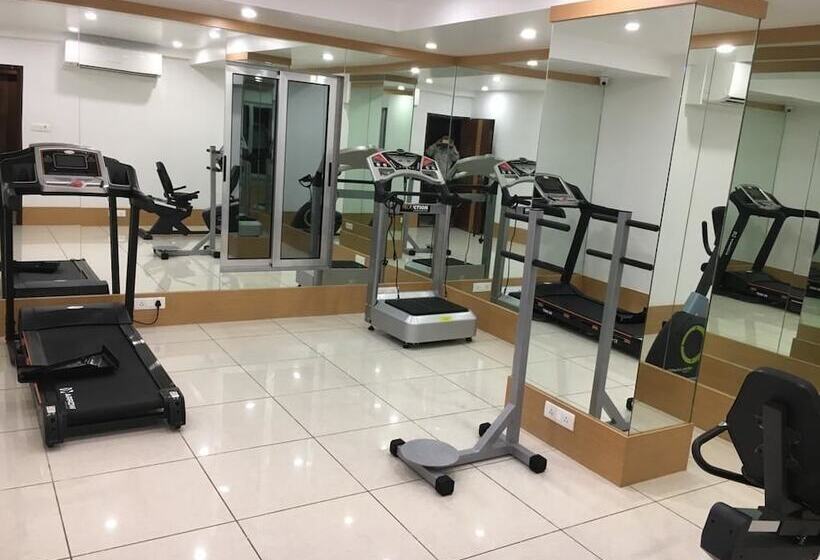 هتل Orange International