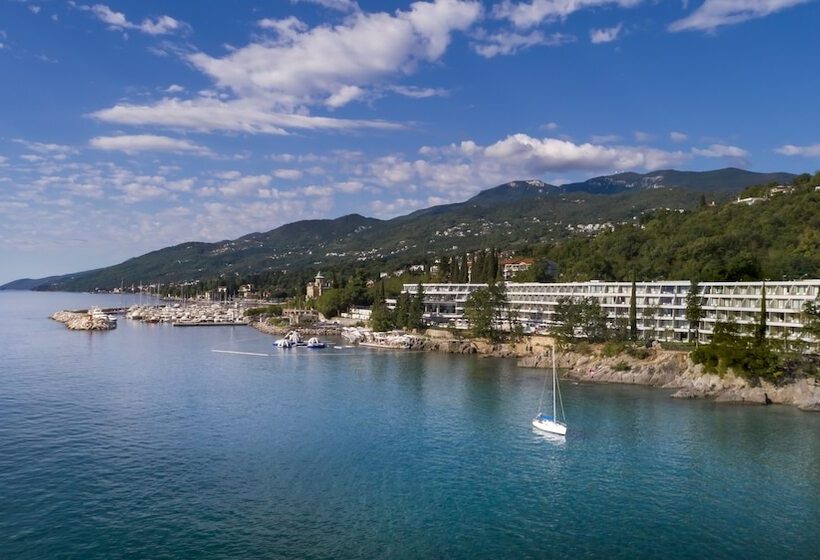 فندق Ičići   Liburnia