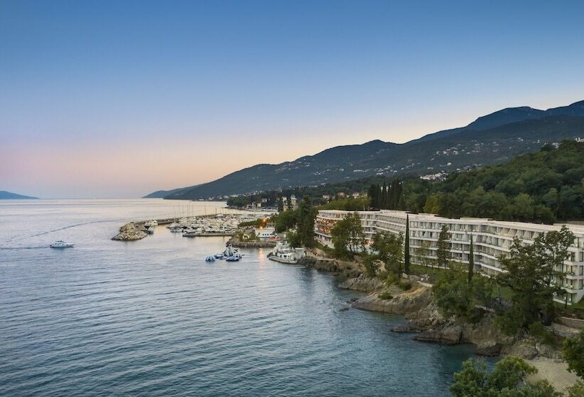 فندق Ičići   Liburnia