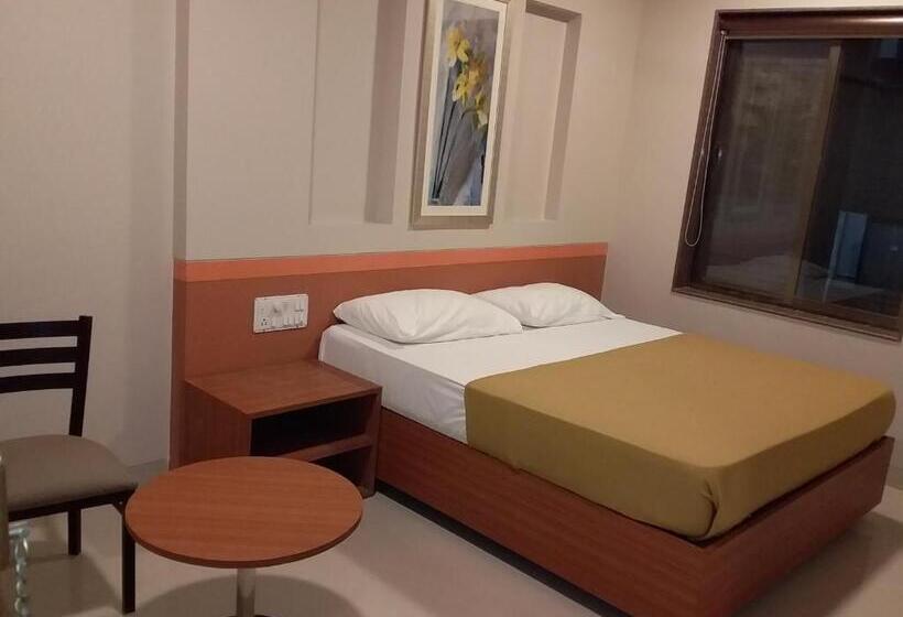 ホテル Sai Suraj Palace