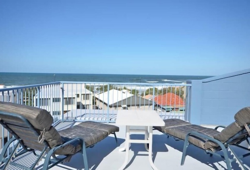 Lindomare Apartments