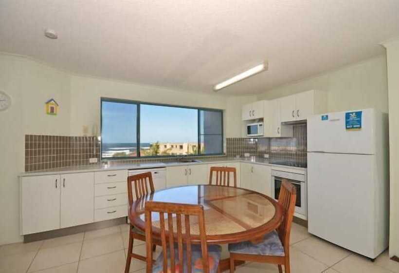 Lindomare Apartments