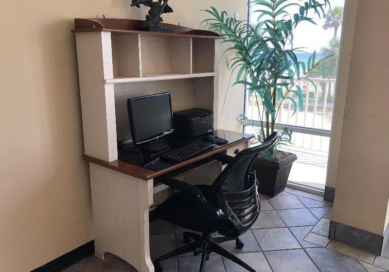 Holiday Terrace Beachfront Hotel, A By The Sea Resort