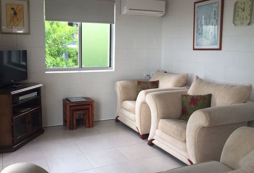 Palm Court Hervey Bay