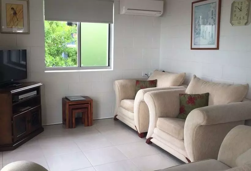Palm Court Hervey Bay