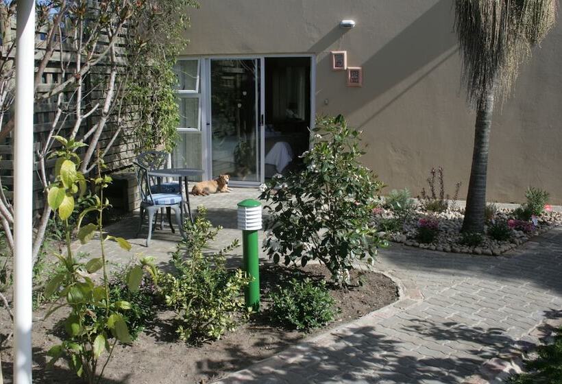 פנסיון 113 On Robberg