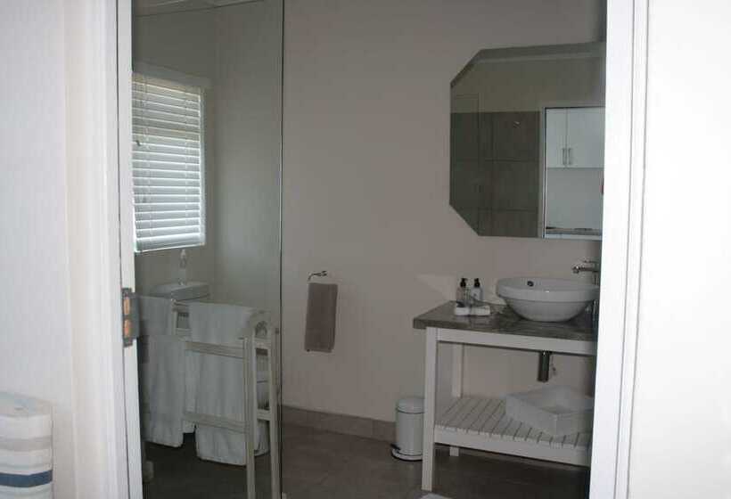 פנסיון 113 On Robberg