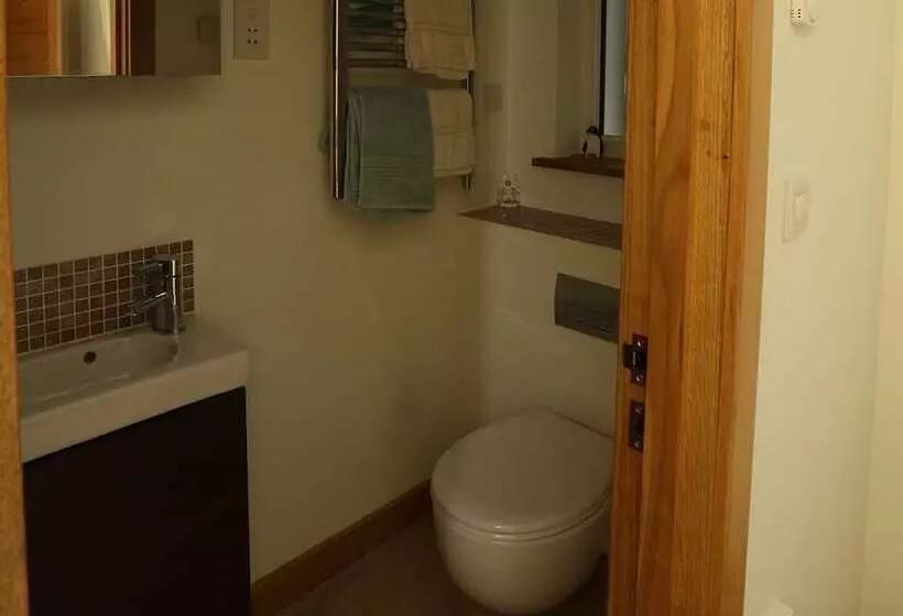 Pensió Holywell Bay B&b